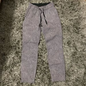 Lululemon on fly pant
